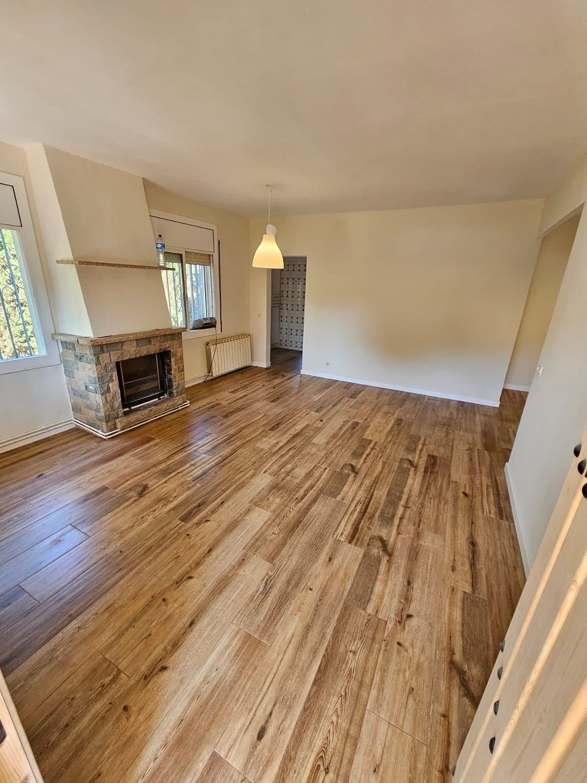 Salón con Tarima Premium