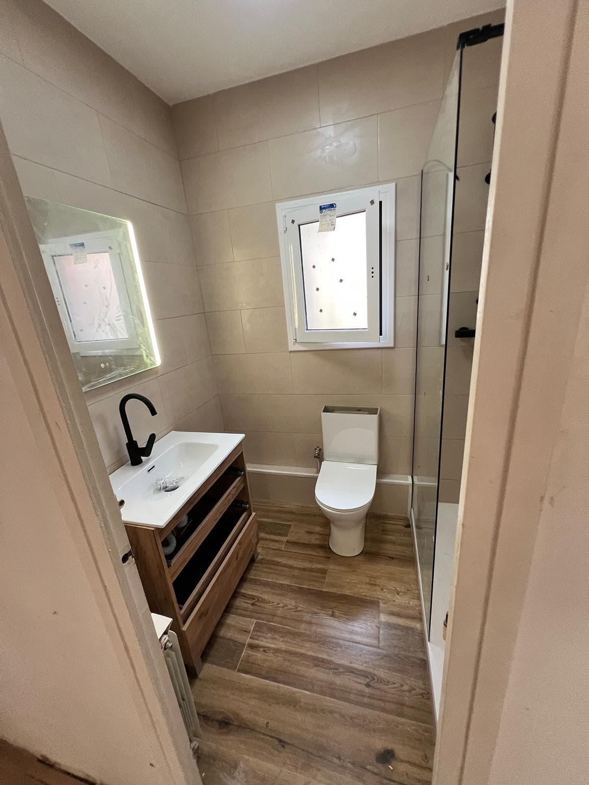 Baño Minimalista Reformado